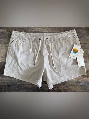 VUORI womens sixe XXL Vintage Ripstop Organic Cotton Short -Suede